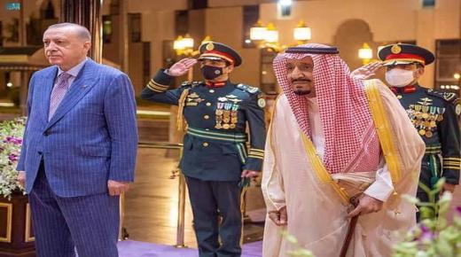 إستقبال خادم الحرمين الشريفين لفخامة الرئيس التركي بقصر السلام