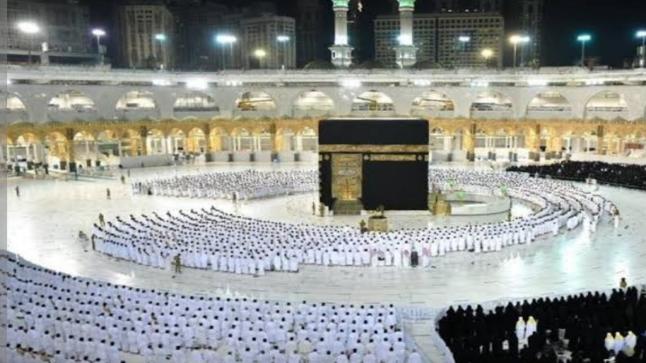 اتاحت المملكة العربية السعودية بتأدية العمرة بجميع انواع تأشيراتها