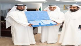 السعدون يستقبل الوزير العجمي ويستلم نسخة من موسوعة السوابق والتقاليد البرلمانية
