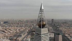 الهمت مساجد الطرقات المهملة احد السعوديين لصياغة اعمال فنية