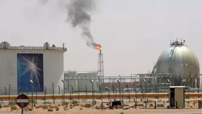 رفع سعر الخام العربي الخفيف في إبريل