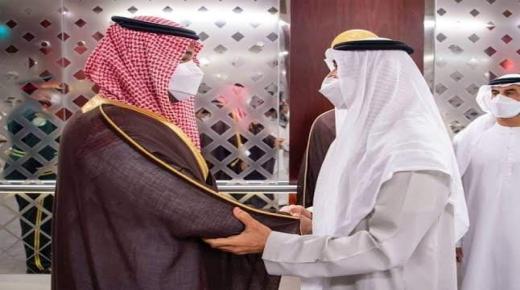ولي العهد يغادر البلاد لتقديم مراسم العزاء في وفاة الشيخ خليفة
